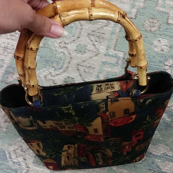 Tidy Cityscape Bamboo Handbag - Picture 5 of 11